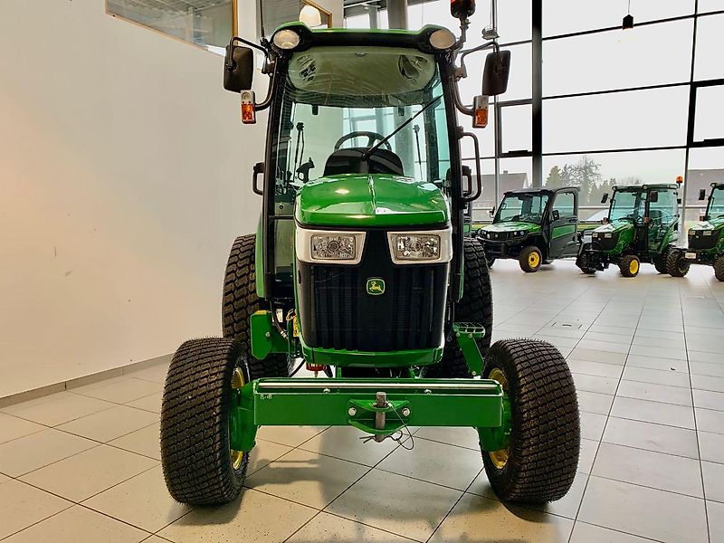 John Deere 4066R