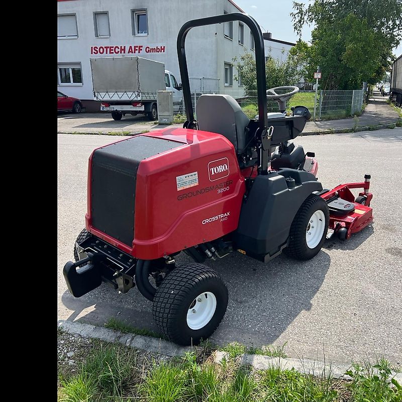 Toro Groundsmaster 3200