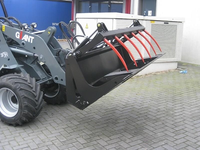 Giant TOP Angebot ! Hochkippschaufel mit Pelikangreifer - GIANT Standartaufnahme