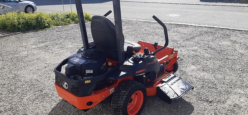 Kubota Z122R