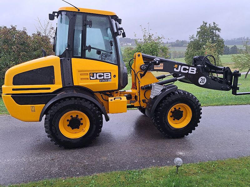 JCB 409