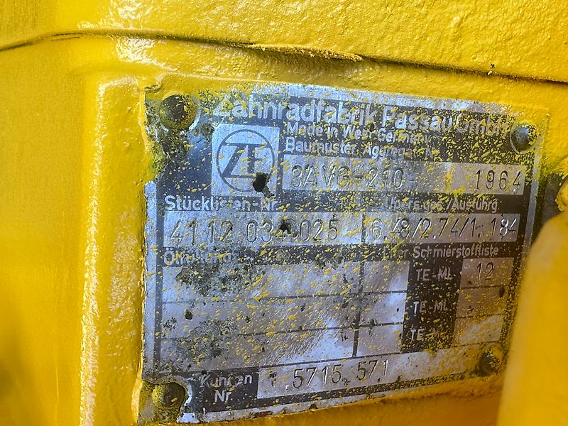 ZF 3AVG-210 Skrzynia Biegów Liebherr L541 (Części zamienne)