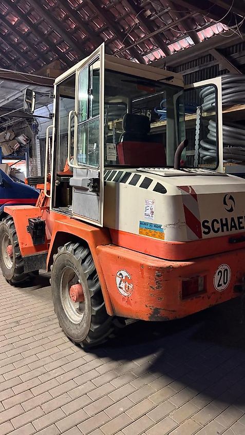 Schaeff SKL823