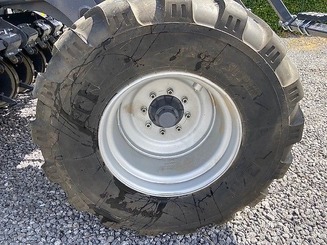 Sky Agriculture DESTOCKAGE : DIRECTZAAIMACHINE EASY DRILL W4020 FERTISEM HD PRO 1 E DRIVE PREMIUM