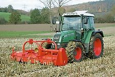 Humus KMF 200, KMF 220, KMF 240, KMF 260, KMF 280, KMF300 Für Unimog und Schlepper ab 30 kW / 40 PS – schwere Ausführung bis 150 kW / 200 PS