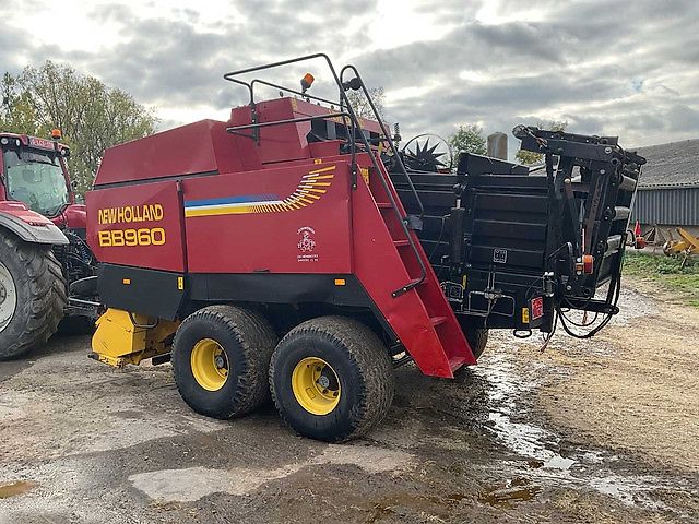 New Holland BB960RT