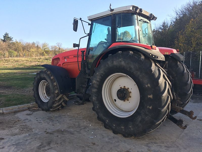 Massey Ferguson 8270