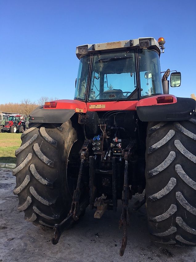 Massey Ferguson 8270