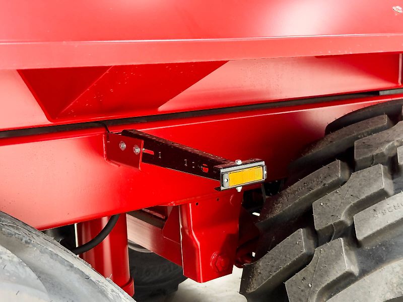 Krampe Big Body 900 (BB 900) 28 tons capacity, 46,1 m3, 3 axles, 80 cm extension, Made in Germany, premium trailer