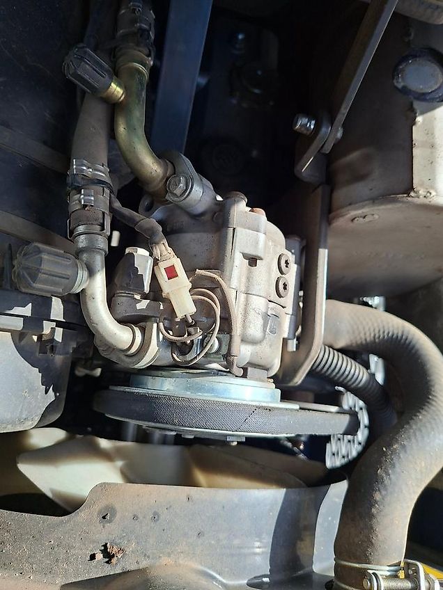 Iseki TH 3265 Rasentraktor+Klima+Mähwerk+Fangkorb GLS550