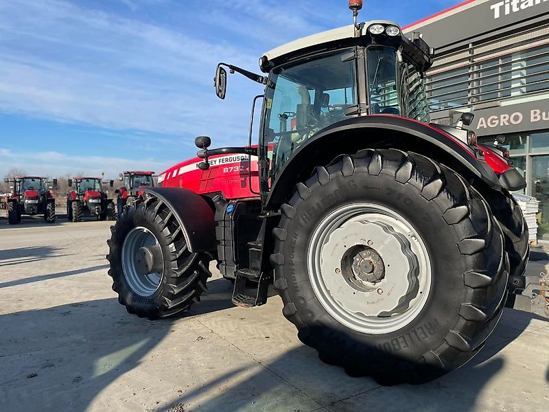 Massey Ferguson 8737