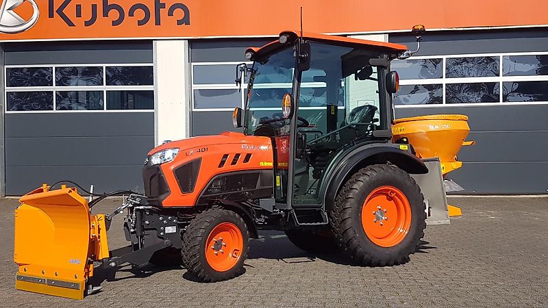 Kubota LX401 CAB Winterdienstpaket