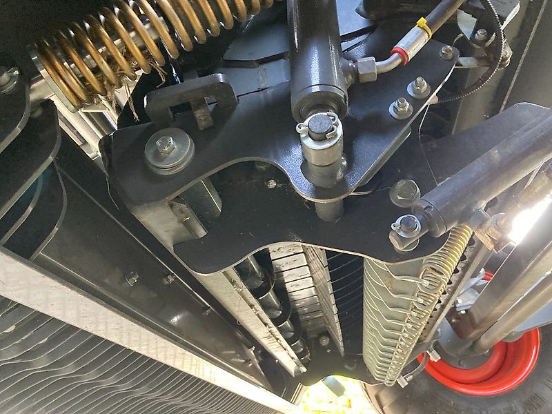 Claas Variant 460 RC PRO - Variable Rundballenpresse