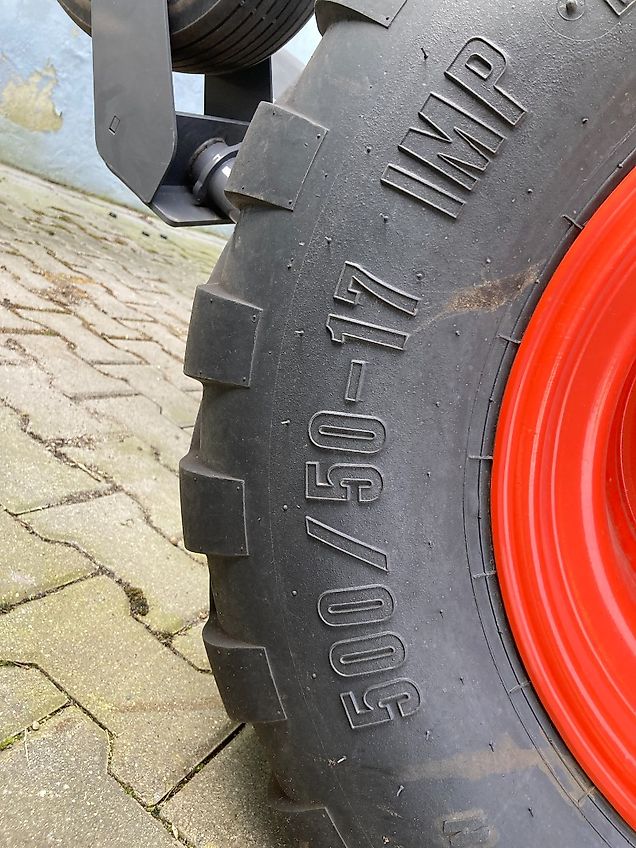 Claas Variant 460 RC PRO - Variable Rundballenpresse