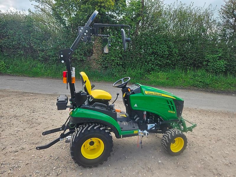John Deere 1026R