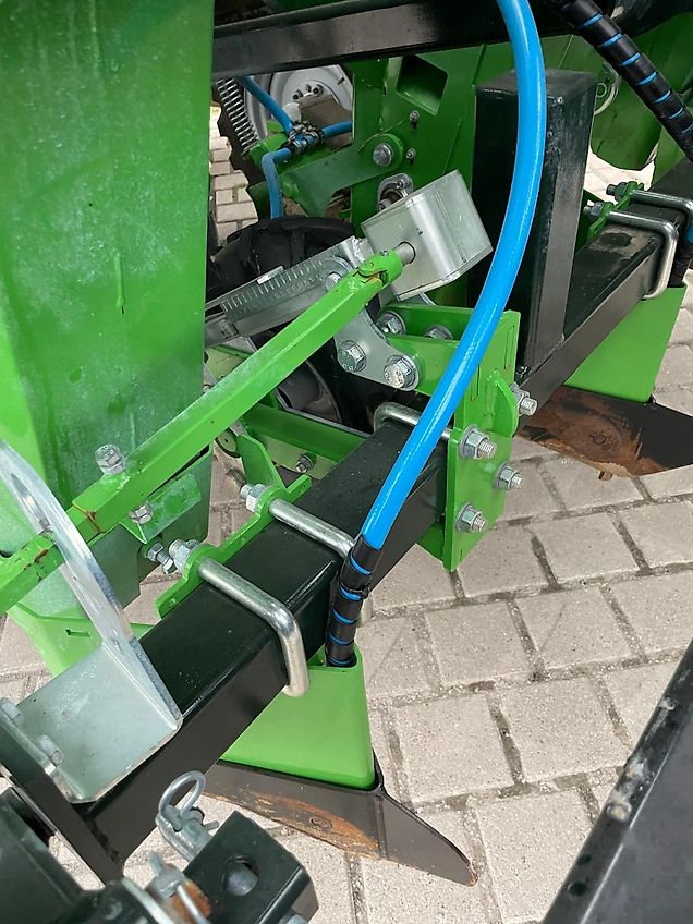 AVR Ceres 450 4x75 hydr. Antrieb