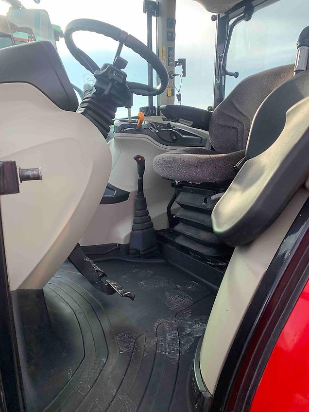 Massey Ferguson 6713