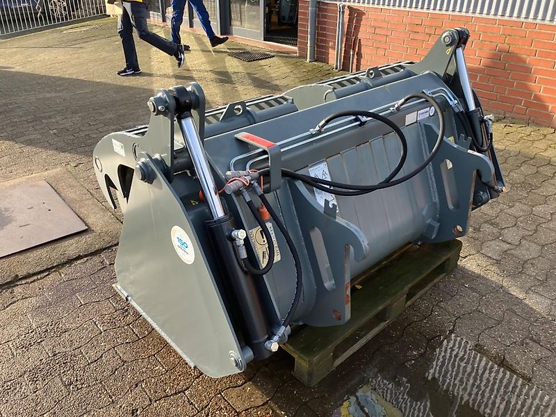 Bressel und Lade Silagebeißschaufel S CLAAS TORION