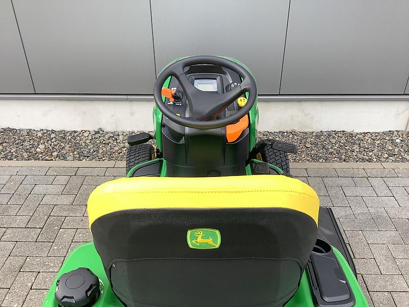 John Deere X380