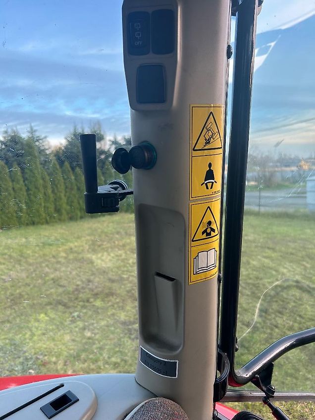 Massey Ferguson 5713 sl