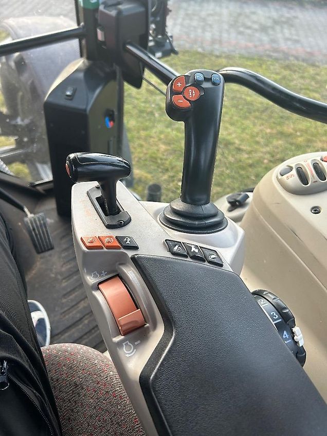 Massey Ferguson 5713 sl