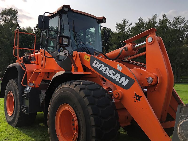 Doosan DL 300- 3