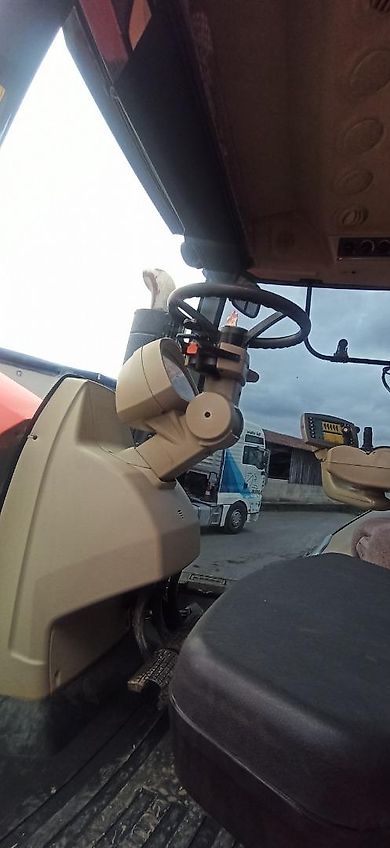 Massey Ferguson 8737 DVT