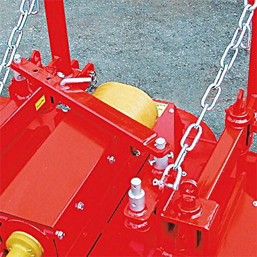 Humus STO 230, STO 260 | Sehr flach und mit glatter Oberfläche gleitet es unter tief hängenden Ästen hindurch, ohne Zweige und Früchte zu beschädigen