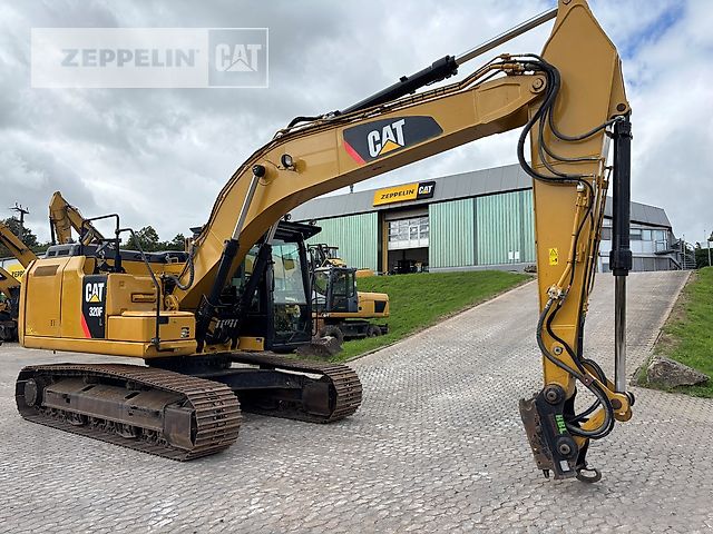 Caterpillar 320FL