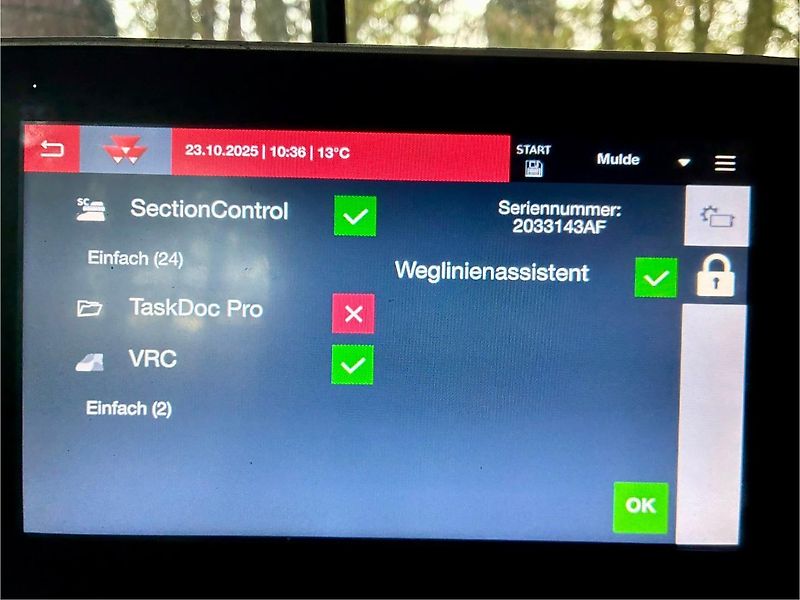 Massey Ferguson 7719S New Exclusive Dyna-VT schwarz rot DVT Dyna VT