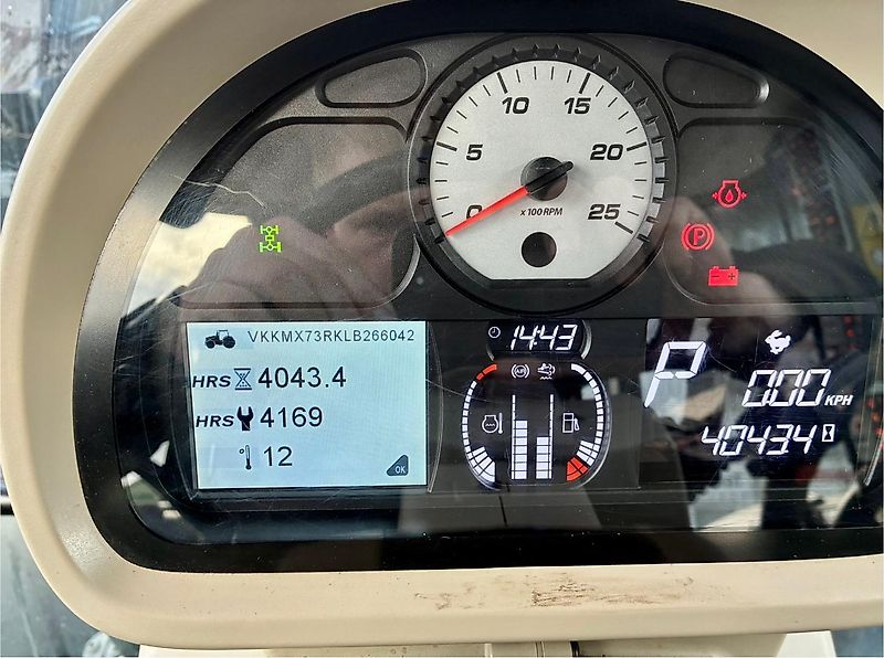 Massey Ferguson 7719S New Exclusive Dyna-VT schwarz rot DVT Dyna VT