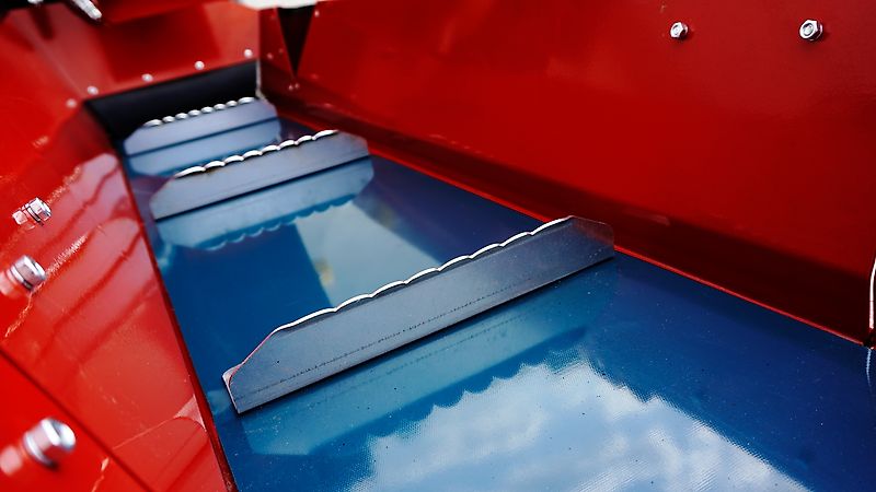 REMET CNC Holzhacker R-150 m. 3 Meter Förderband