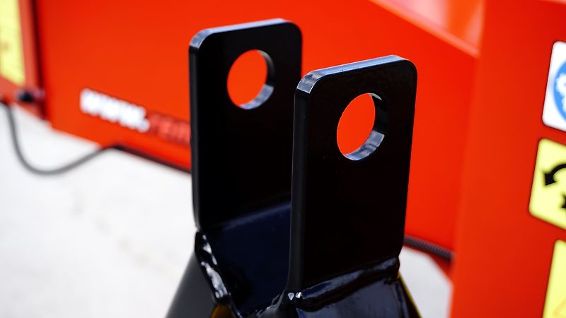 REMET CNC Holzhacker R-150 m. 3 Meter Förderband