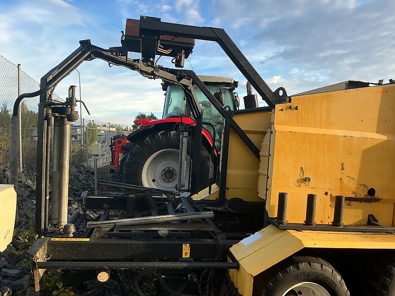 New Holland BR 6090 Combi