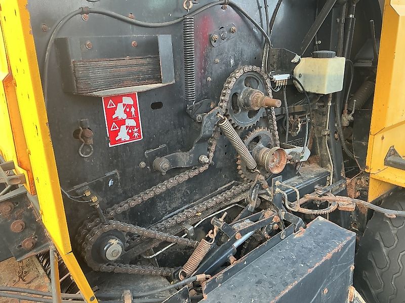 New Holland BR 6090 Combi