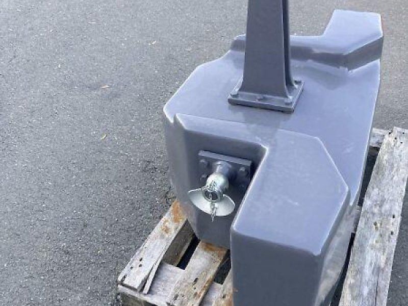 Fendt GEWICHT 1800 KG