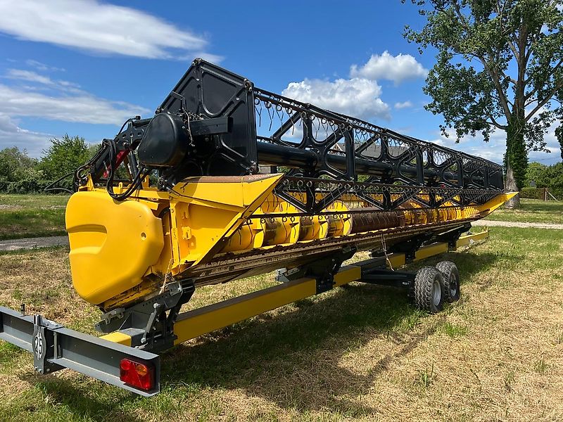 New Holland Varifeed 28