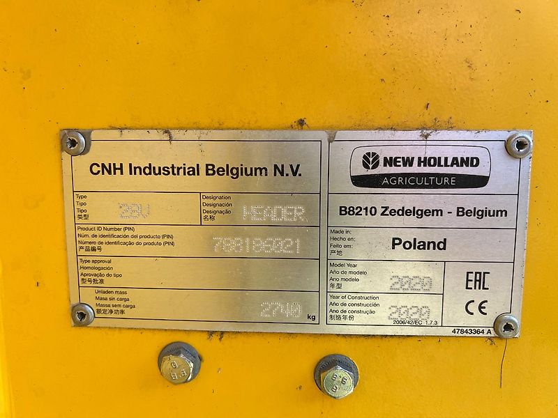 New Holland Varifeed 28