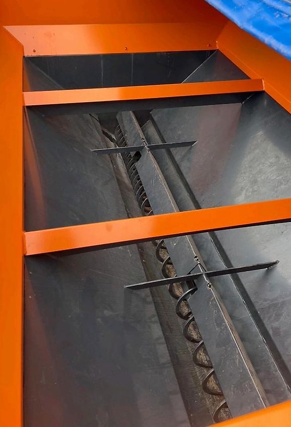 Neuwertiger Schmidt Stratos S30-27 VEP-490 Salzstreuer für Hakenlift Abrollcontainer Streuautomat Winterdienst Streusilo für LKW