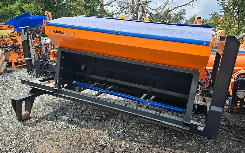 Neuwertiger Schmidt Stratos S30-27 VEP-490 Salzstreuer für Hakenlift Abrollcontainer Streuautomat Winterdienst Streusilo für LKW