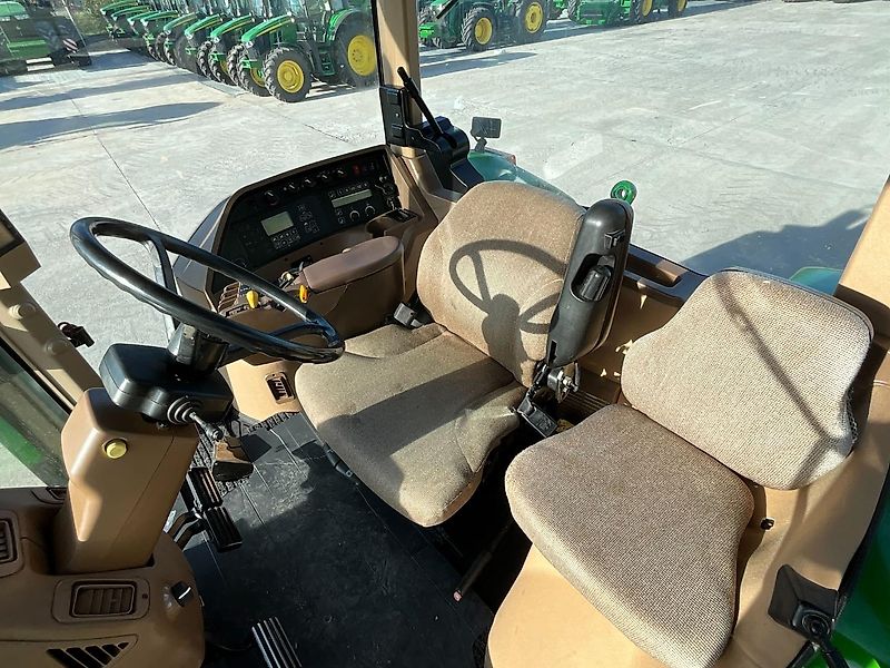 John Deere 8410