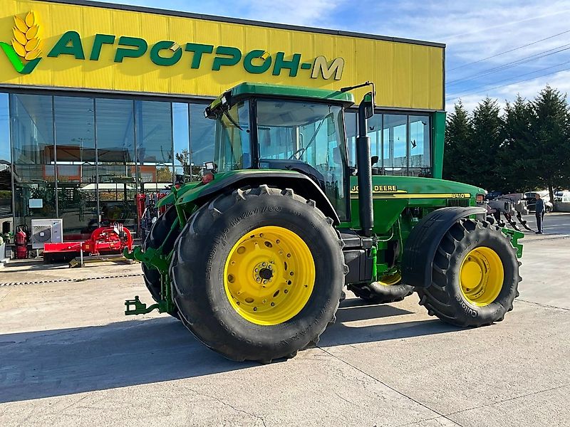John Deere 8410