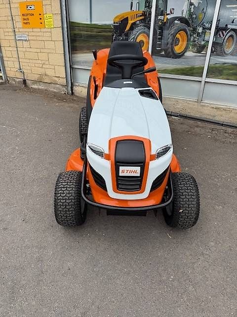 Stihl 6112 ZL RIDE ON MOWER