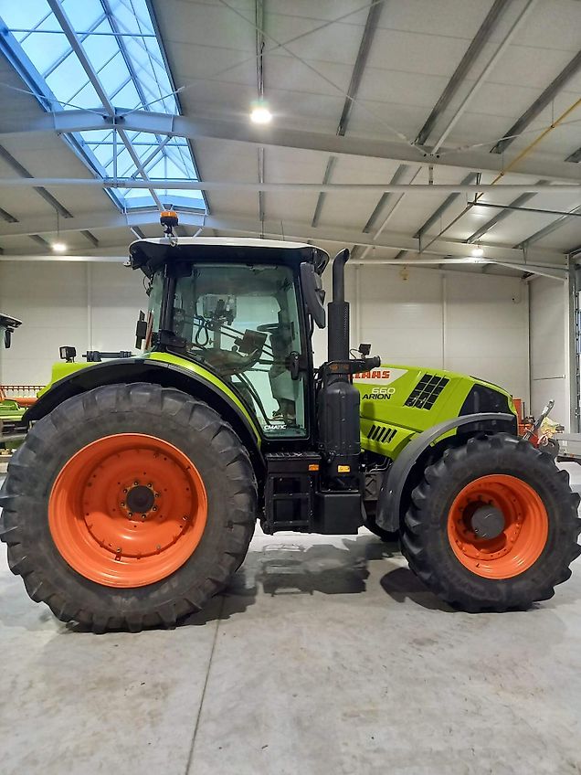 Claas Arion 660