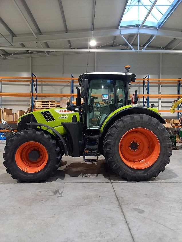 Claas Arion 660