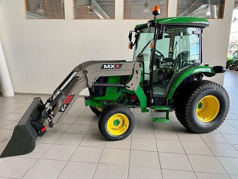John Deere 4066R