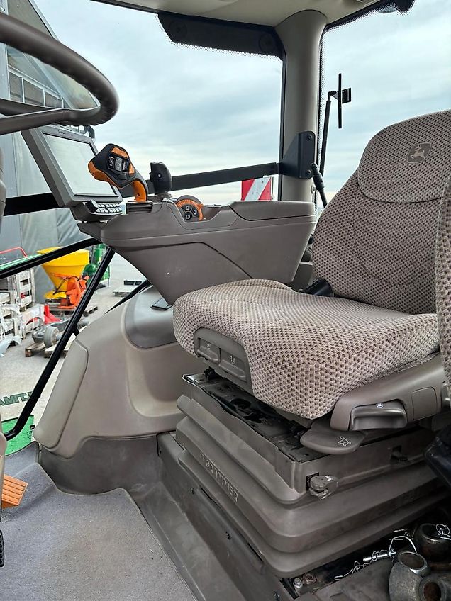 John Deere 6230R - Command PRO