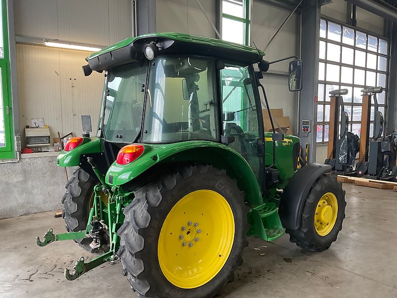 John Deere 5055 E