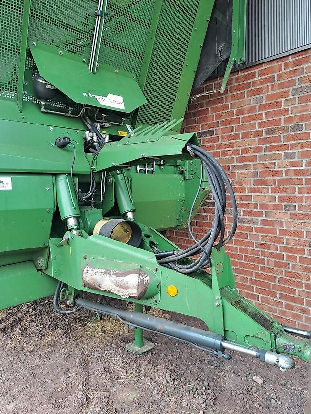 Krone TX 560 D / Abdecknetz / BPW Achsen + Hydr. Fahrwerk / Dosierwalzen / Knickdeichsel / EZ.: 17.03.20 /