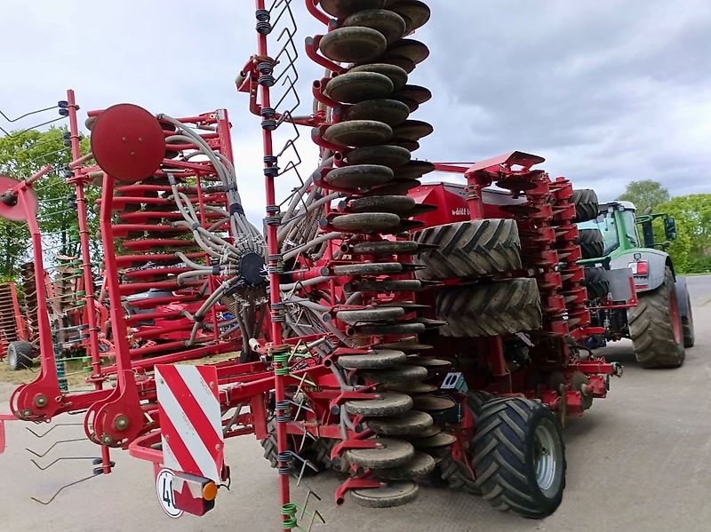 Kverneland Accord U-Drill 6000 Frontreifenpacker